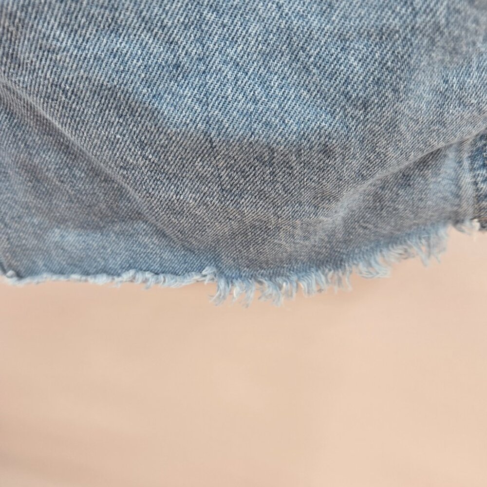 Aritizia Sunday Best Light Blue Raw Hem Jean Shorts Size 26 - Picture 8 of 8